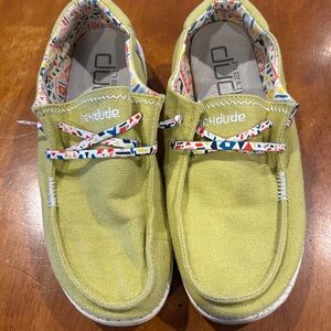 Hey Dude Women's Wendy Zig Zag size 8